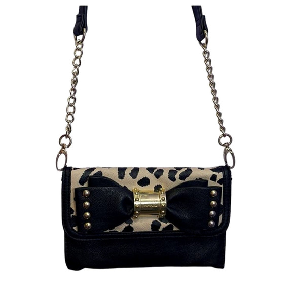 Betsey Johnson Handbags - NWT Betsey Johnson Leopard & Leather Studded Bow Clutch & Detachable Gold Chain